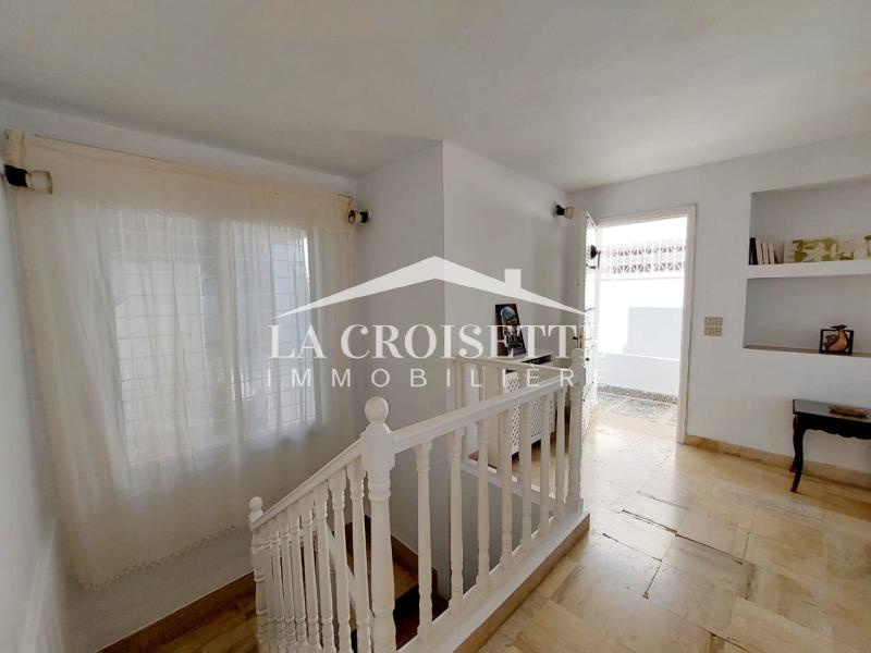 Duplex meublé S+1 pieds dans l'eau à La Marsa